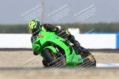 media/Sep-20-2025-TrackDaz (Sat) [[27f0cde673]]/A Group/12pm (Turn 1)/